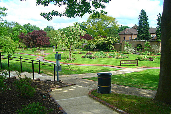 Gardens at South West Middlesex Crematorium