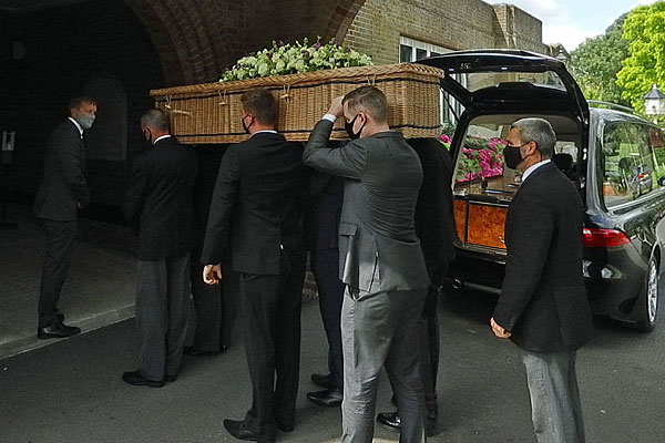 Funeral pallbearers